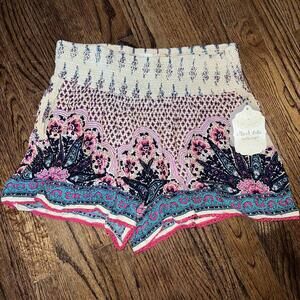 Altar'd State Flowy Shorts Elastic Waist Casual Summer Ivory Size M *NWT*